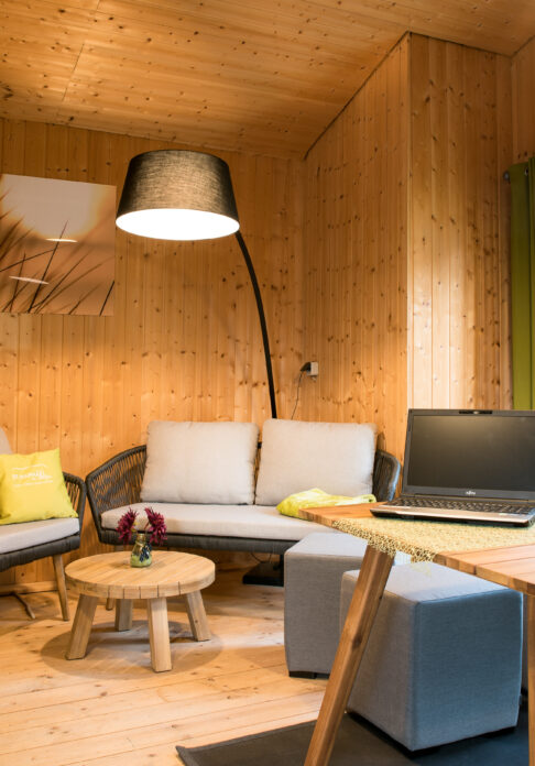 Club Lounge 3