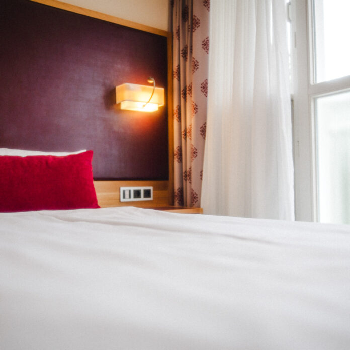 Zimmer_Bett